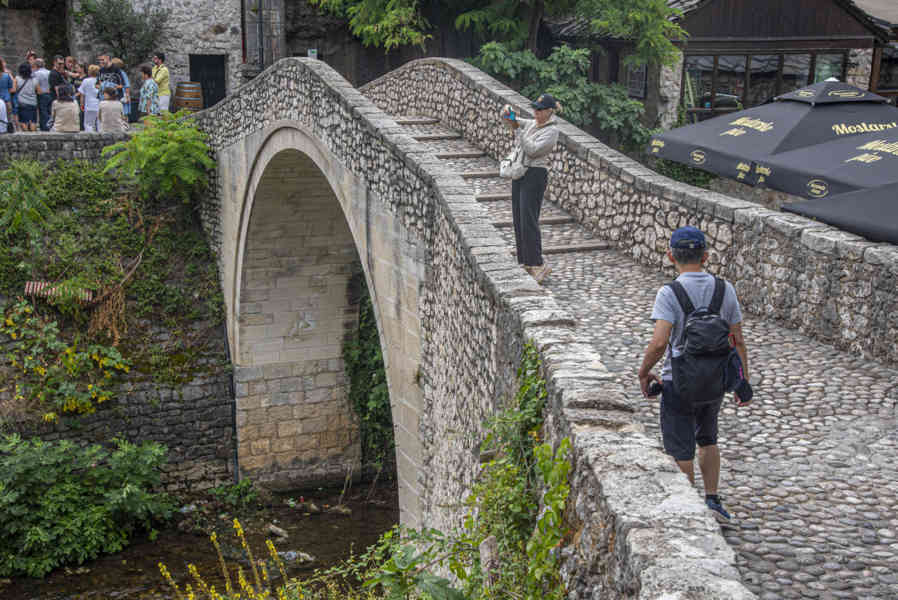 Bosnia y Herzegovina - Mostar 15 - puente Kriva Cuprija (Puente Torcido)